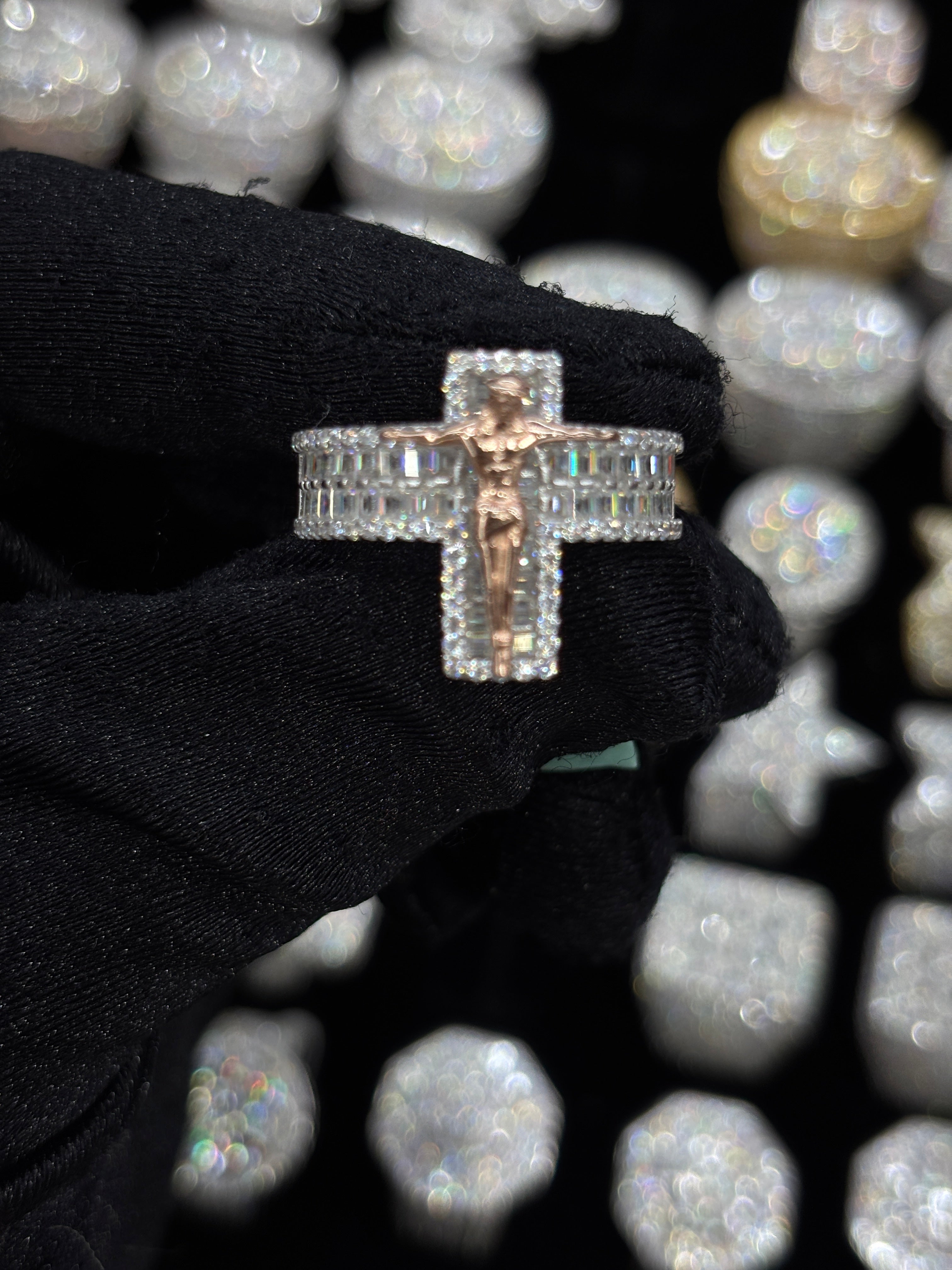 Luxury Cross Ring in Sterling Silver – Baguette & Round Cut