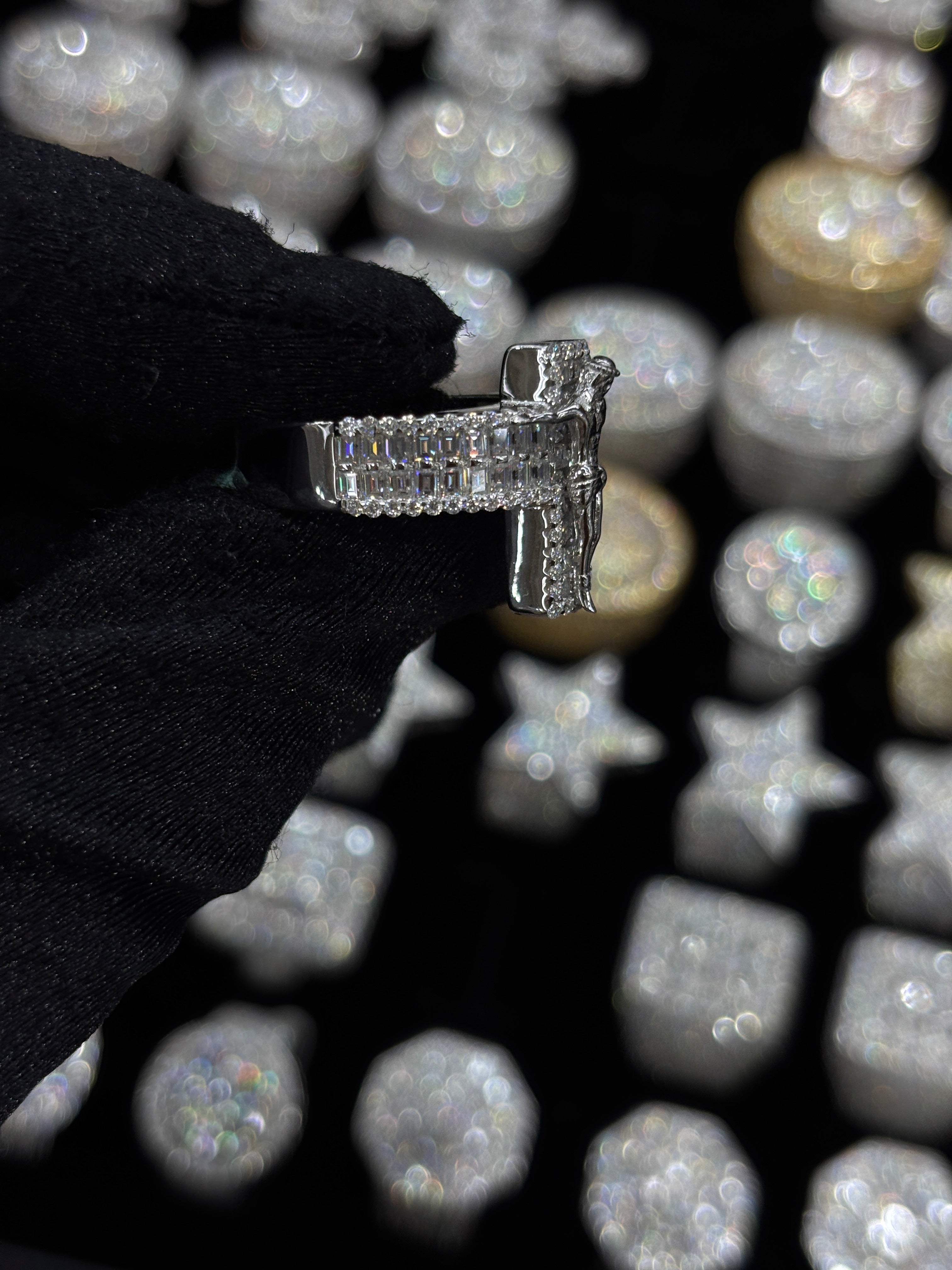 Luxury Cross Ring in Sterling Silver – Baguette & Round Cut