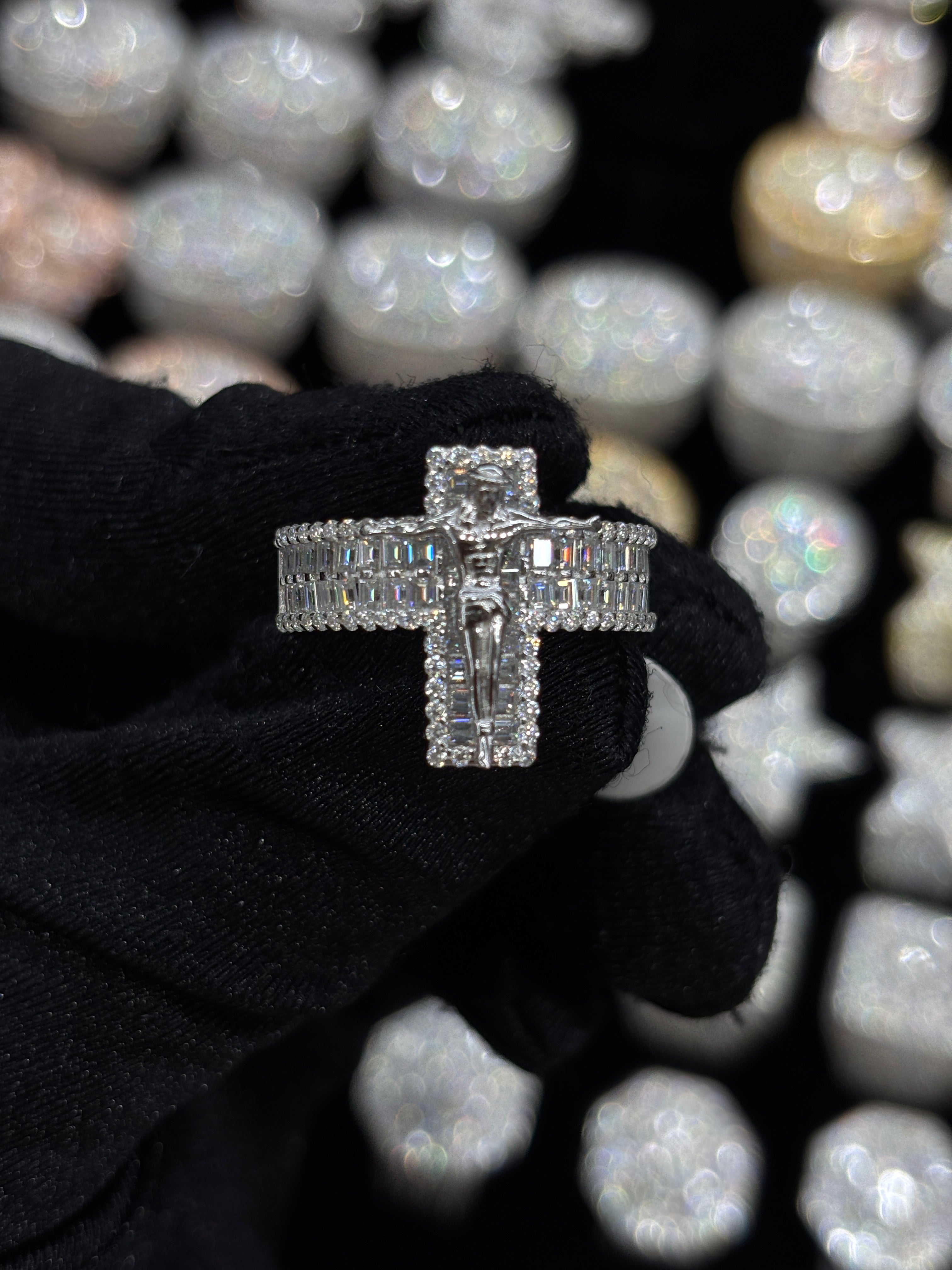 Luxury Cross Ring in Sterling Silver – Baguette & Round Cut