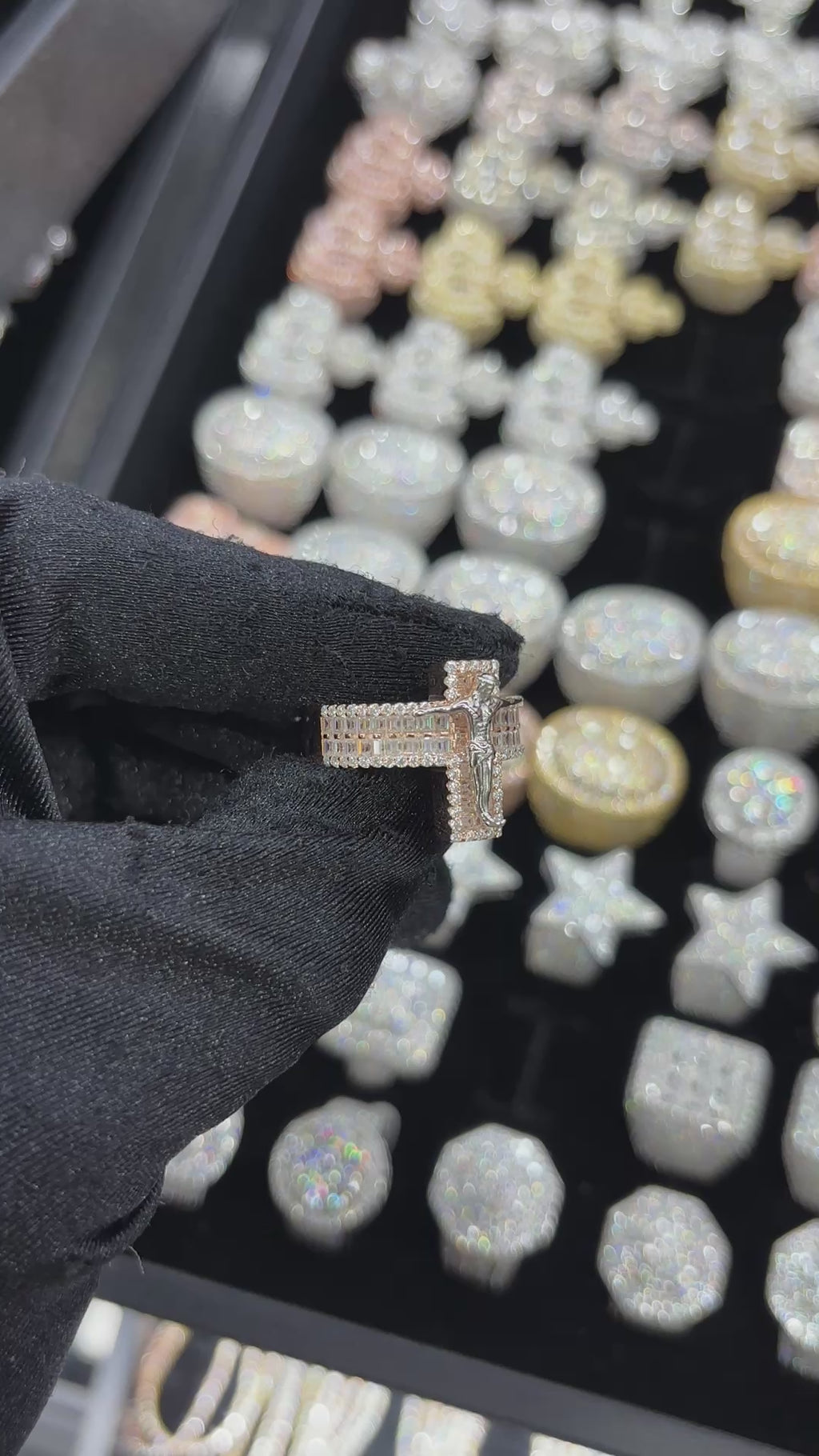 Luxury Cross Ring in Sterling Silver – Baguette & Round Cut